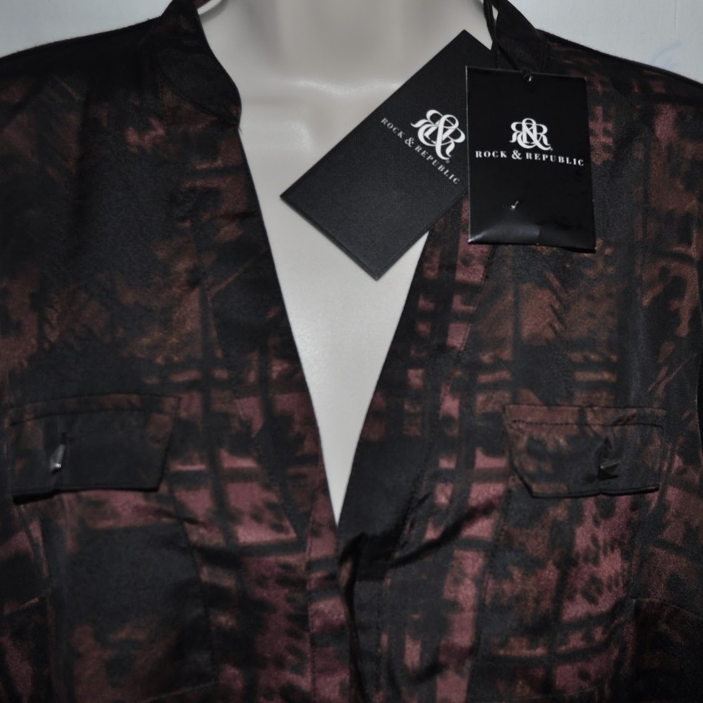Mixed media top